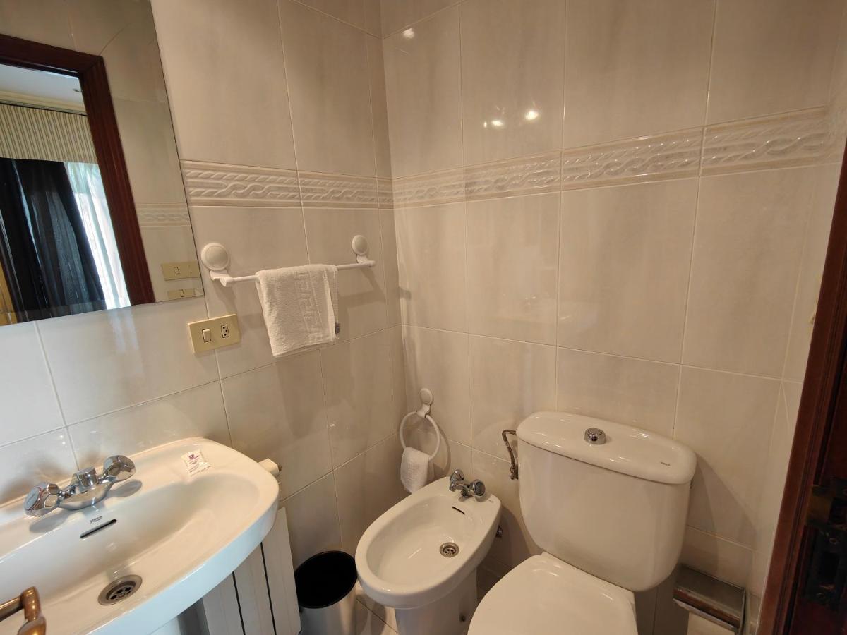 Pension Residencia Buenos Aires Vigo Esterno foto