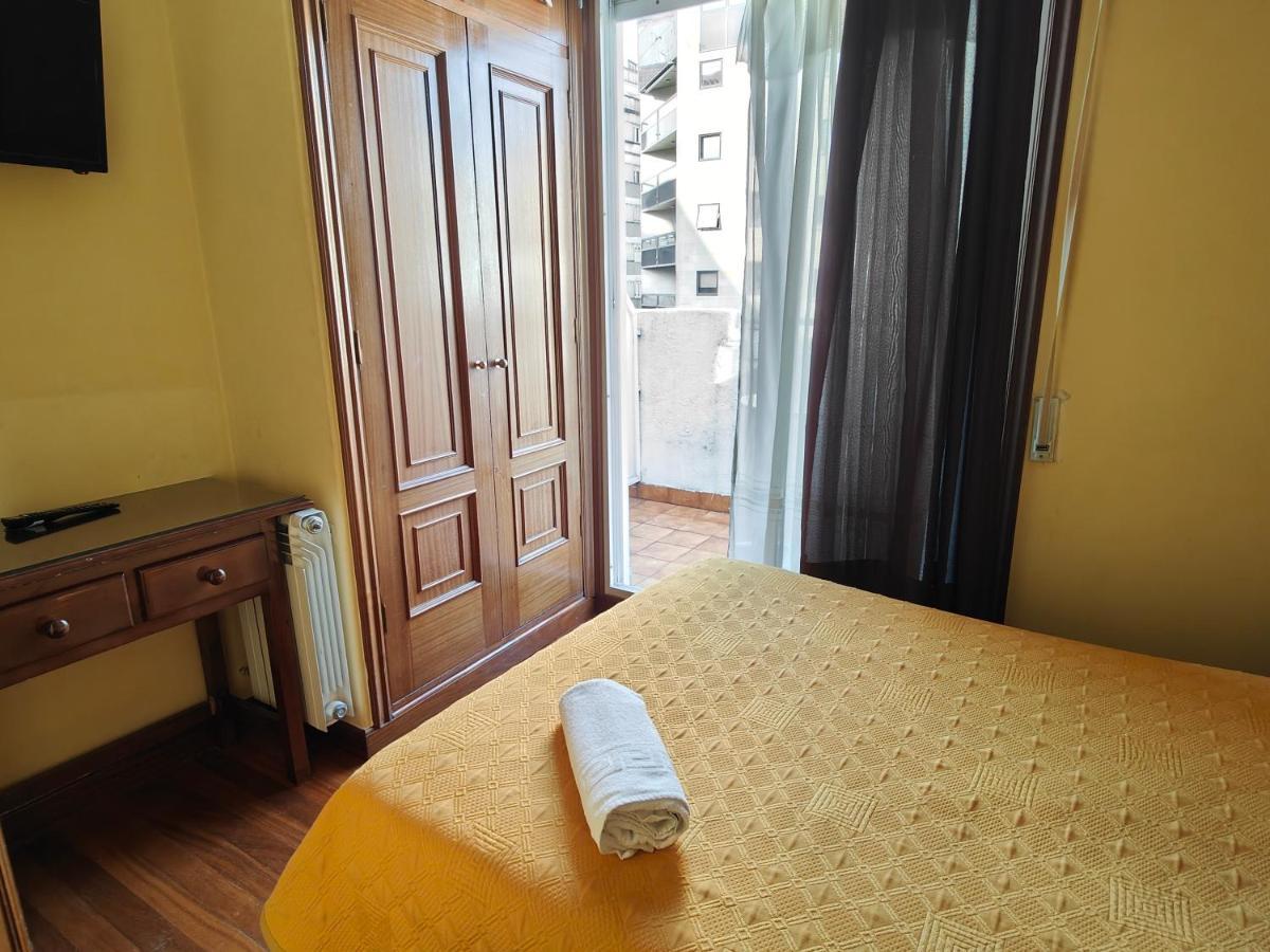 Pension Residencia Buenos Aires Vigo Esterno foto
