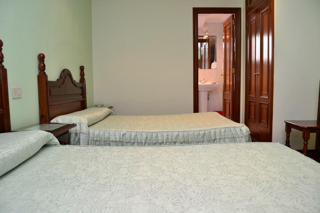 Pension Residencia Buenos Aires Vigo Esterno foto