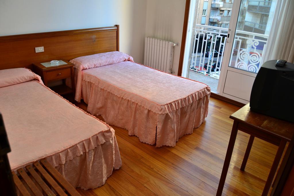 Pension Residencia Buenos Aires Vigo Esterno foto