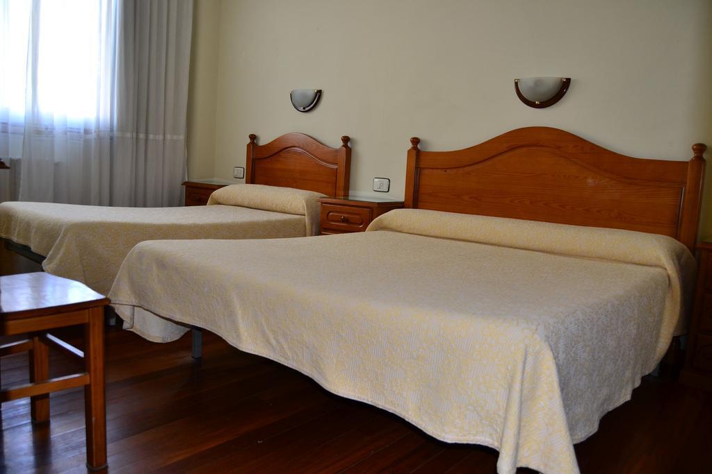 Pension Residencia Buenos Aires Vigo Esterno foto
