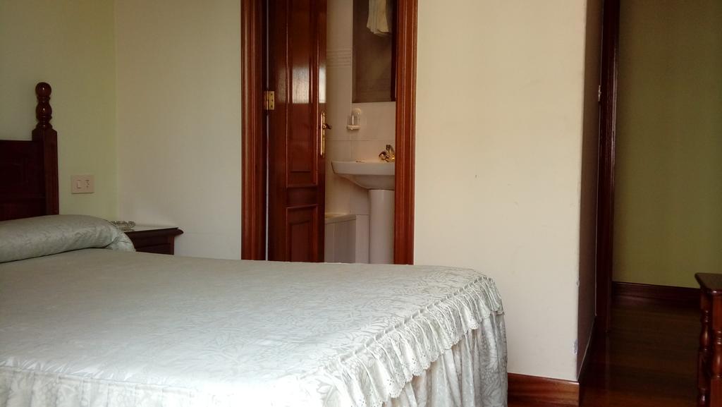 Pension Residencia Buenos Aires Vigo Esterno foto