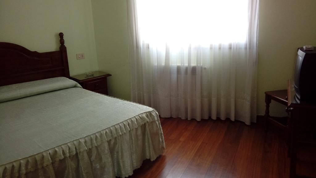 Pension Residencia Buenos Aires Vigo Esterno foto