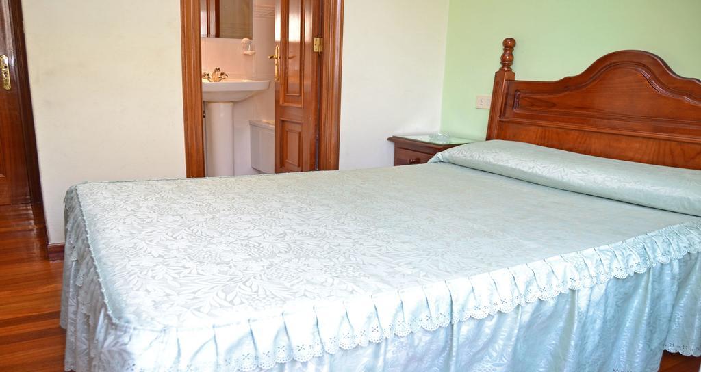 Pension Residencia Buenos Aires Vigo Esterno foto