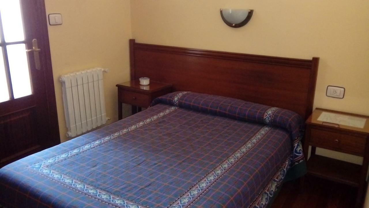 Pension Residencia Buenos Aires Vigo Esterno foto